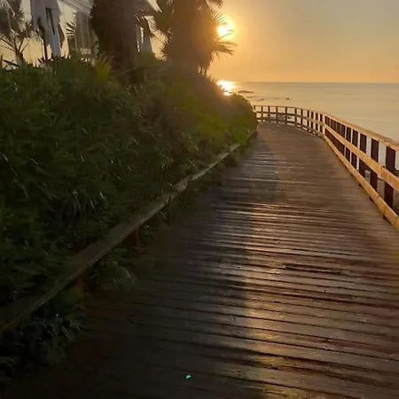 Your Gem By The Sea - 2 Bedroom House *