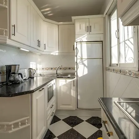 Your Gem By The Sea - 2 Bedroom House Sitio de Calahonda