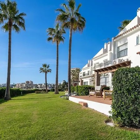 Your Gem By The Sea - 2 Bedroom House 펜션